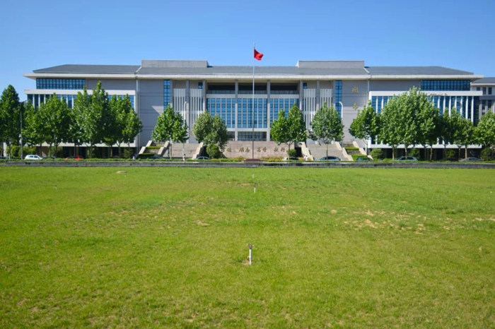 雄壮威严的图书馆